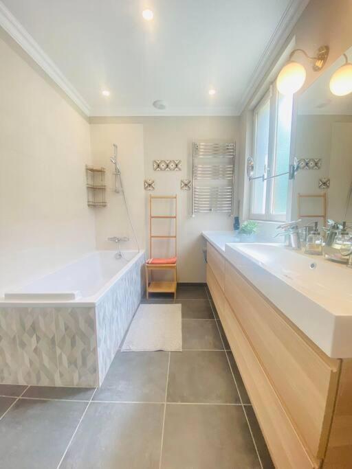 Cocon Familial Apartment Laon Exterior foto