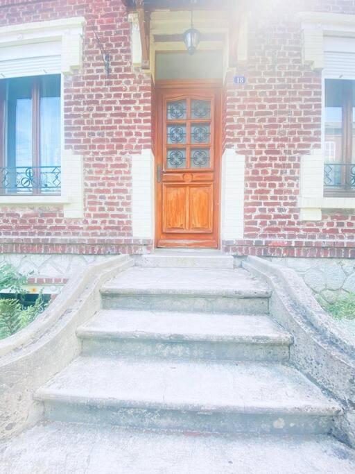 Cocon Familial Apartment Laon Exterior foto